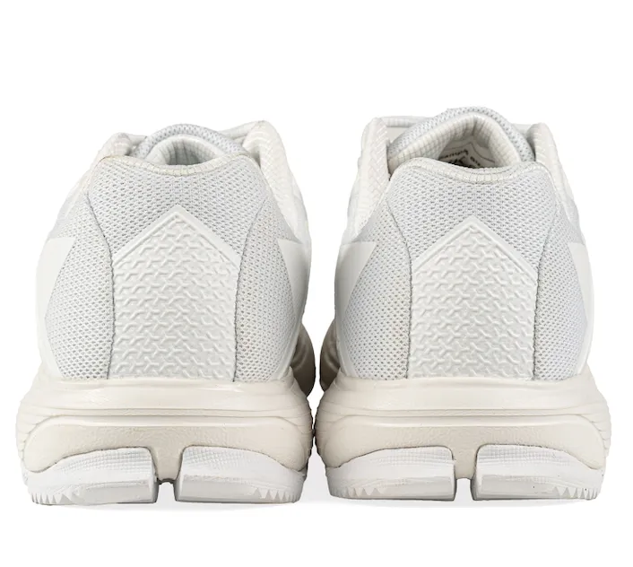 Elite All Rounder Shoe Pimples // White