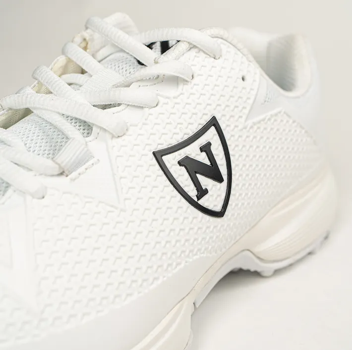 Elite All Rounder Shoe Pimples // White