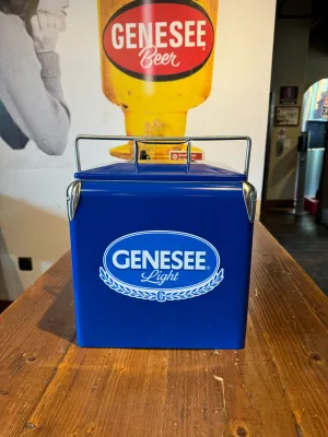 Genesee Light 13L retro cooler